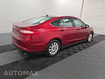 2015 Ford Fusion S – miniatura 4