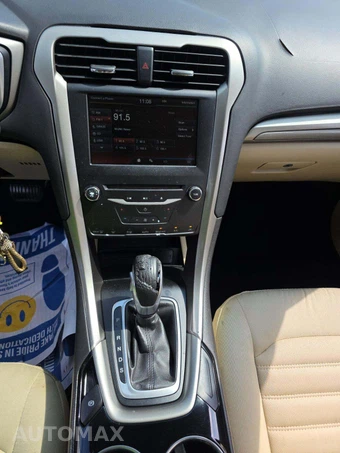 2015 Ford Fusion SE - miniatura 10