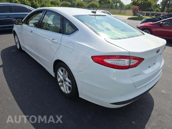 2015 Ford Fusion SE - miniatura 2