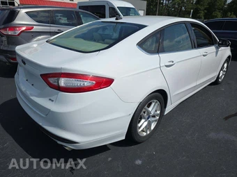 2015 Ford Fusion SE - miniatura 3