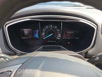 2015 Ford Fusion SE - miniatura 9