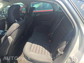 2015 Ford Fusion SE - miniatura 13