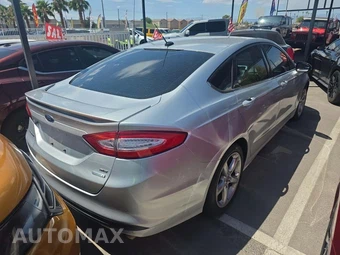 2015 Ford Fusion SE - miniatura 3