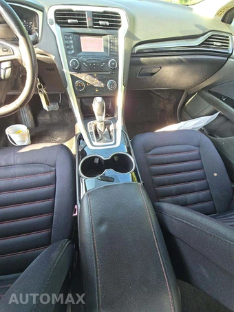 2015 Ford Fusion SE – miniatura 10