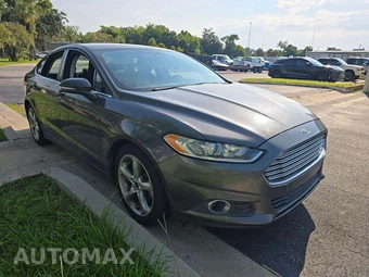 2015 Ford Fusion SE – miniatura 4