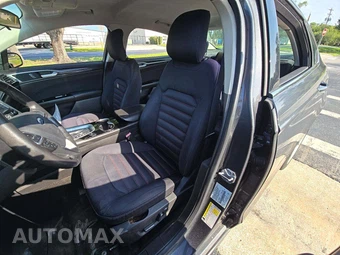 2015 Ford Fusion SE – miniatura 6