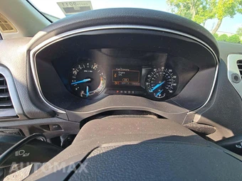2015 Ford Fusion SE – miniatura 9