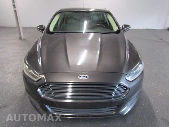2015 Ford Fusion SE – miniatura 2