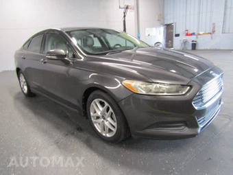 2015 Ford Fusion SE – miniatura 3