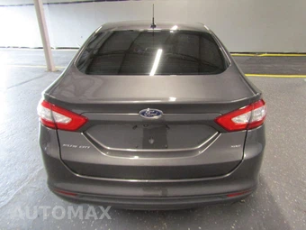 2015 Ford Fusion SE – miniatura 5