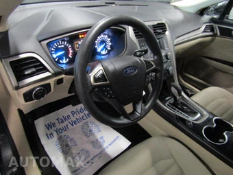 2015 Ford Fusion SE – miniatura 9