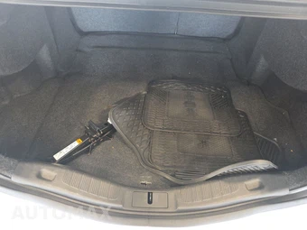 2015 Ford Fusion SE - miniatura 16