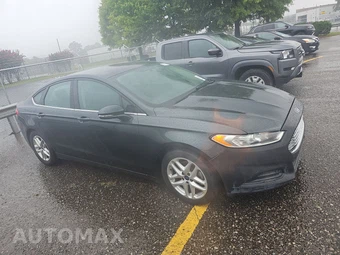 2015 Ford Fusion SE – miniatura 3
