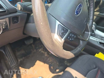 2015 Ford Fusion SE - miniatura 21