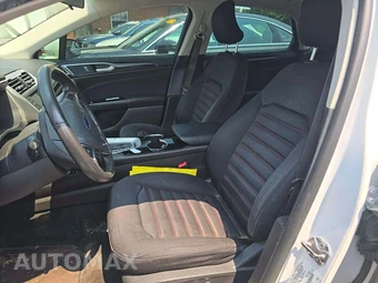 2015 Ford Fusion SE - miniatura 6