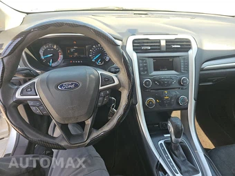 2015 Ford Fusion SE - miniatura 11