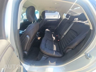 2015 Ford Fusion SE - miniatura 13