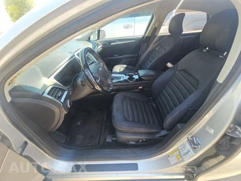 2015 Ford Fusion SE - miniatura 7