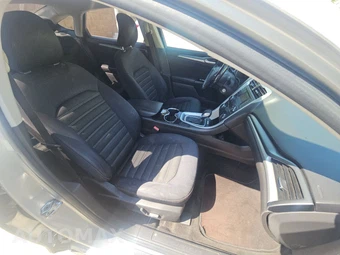 2015 Ford Fusion SE - miniatura 8