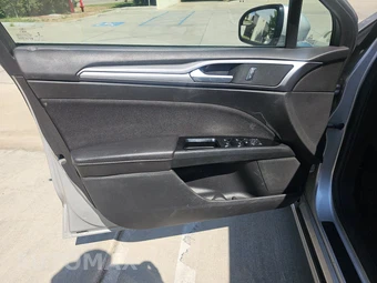 2015 Ford Fusion SE - miniatura 9