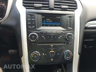 2015 Ford Fusion SE - miniatura 10