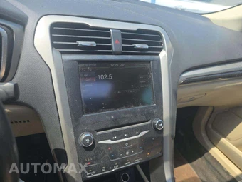 2015 Ford Fusion SE - miniatura 10