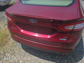 2015 Ford Fusion SE - miniatura 14