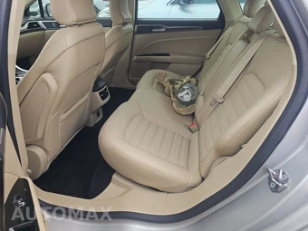 2015 Ford Fusion SE – miniatura 13