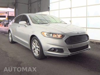 2015 Ford Fusion SE – miniatura 3