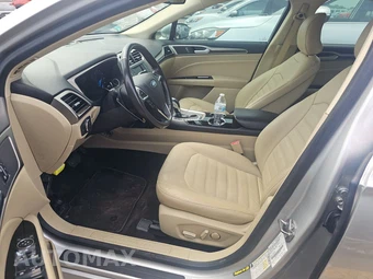 2015 Ford Fusion SE – miniatura 7