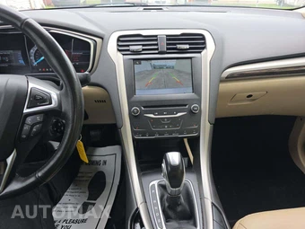 2015 Ford Fusion SE – miniatura 10