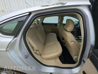 2015 Ford Fusion SE – miniatura 16