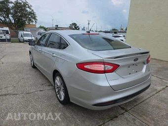 2015 Ford Fusion SE – miniatura 2