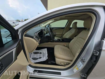 2015 Ford Fusion SE – miniatura 6