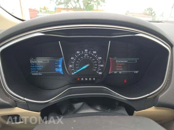 2015 Ford Fusion SE – miniatura 9