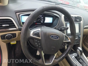 2015 Ford Fusion SE – miniatura 10