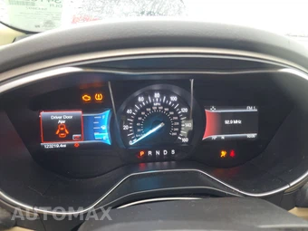 2015 Ford Fusion SE – miniatura 12