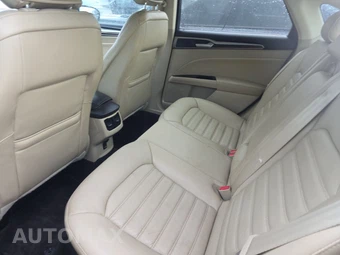 2015 Ford Fusion SE – miniatura 13