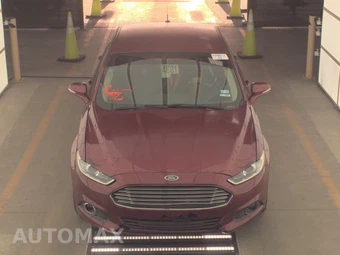 2015 Ford Fusion SE – miniatura 2