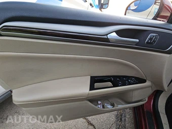 2015 Ford Fusion SE – miniatura 9