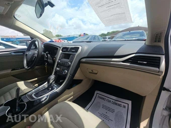 2015 Ford Fusion SE – miniatura 19