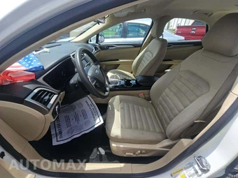 2015 Ford Fusion SE – miniatura 6