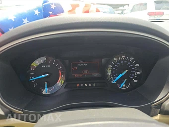 2015 Ford Fusion SE – miniatura 9