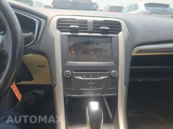 2015 Ford Fusion SE - miniatura 11