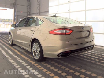 2015 Ford Fusion SE - miniatura 6
