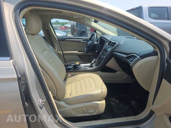 2015 Ford Fusion SE - miniatura 8