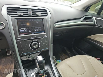2015 Ford Fusion Titanium – miniatura 11