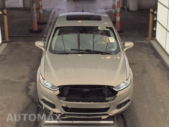 2015 Ford Fusion Titanium – miniatura 2