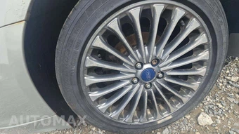 2015 Ford Fusion Titanium – miniatura 28