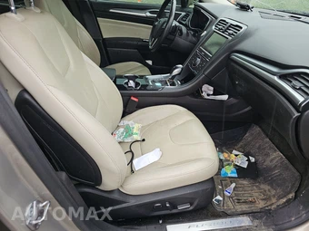 2015 Ford Fusion Titanium – miniatura 8
